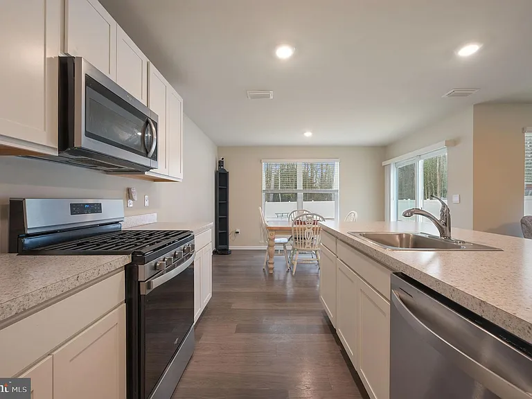 504 Currant Cir — Photo 10