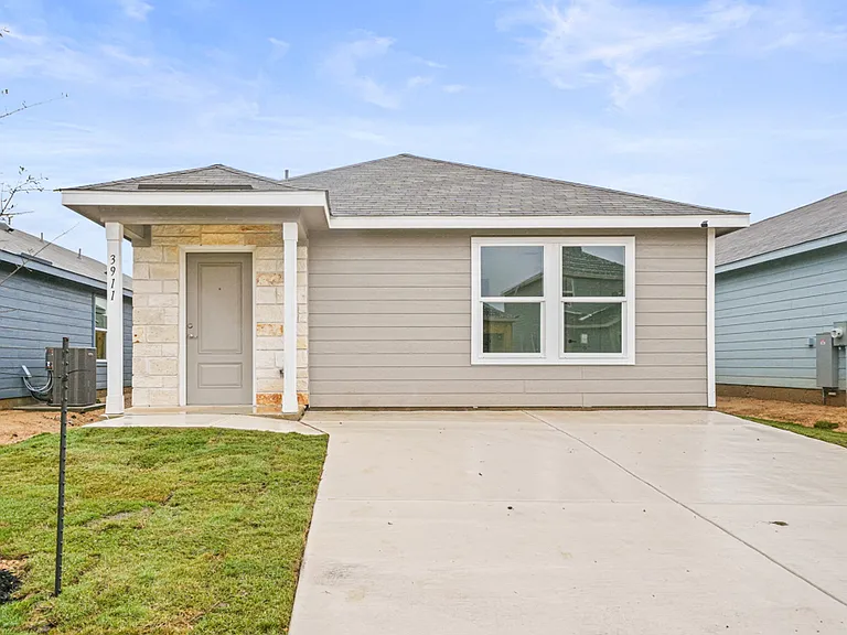 3911 Bates Pl — Photo 1