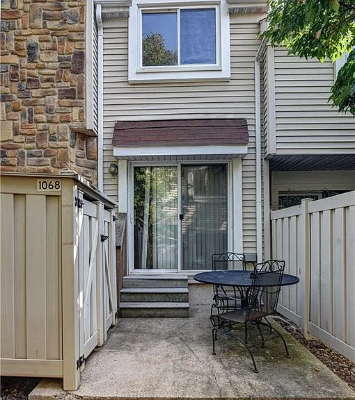 1068 Schmidt Ln — Photo 27