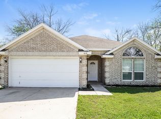 8137 Albert St, White Settlement, TX 76108