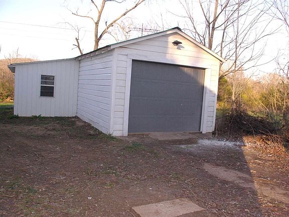 5th image of 661 Wayne 312 Cres #312