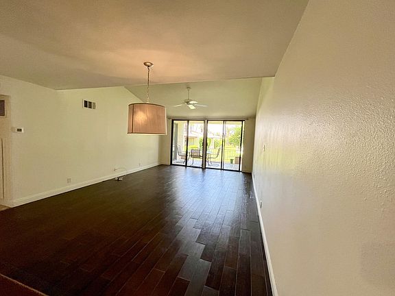 5th image of 1221 S La Verne Way