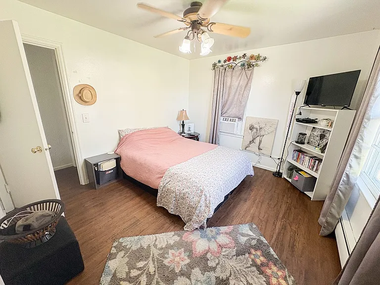 1628 Alderson Ave — Photo 11