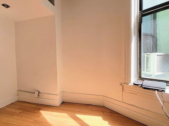 3rd image of 527 E 12th St APT C2