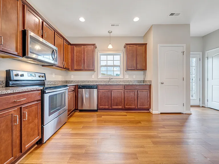 305 Lunaria Ln NW — Photo 6