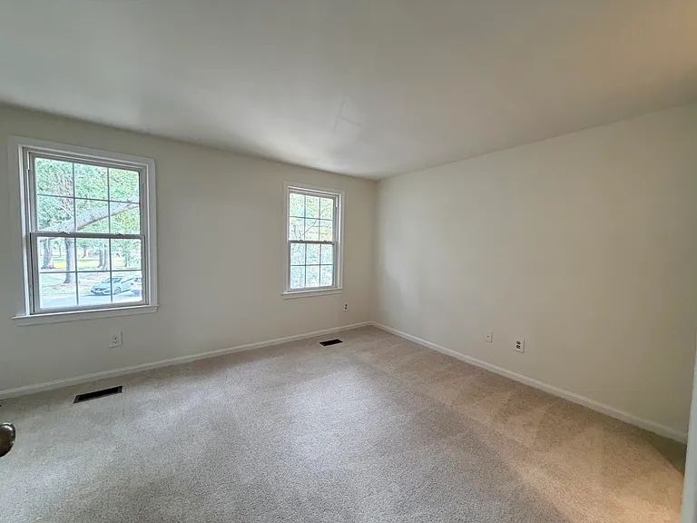 20503 Strath Haven Dr — Photo 13