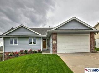 12018 N 158th St, Bennington, NE 68007