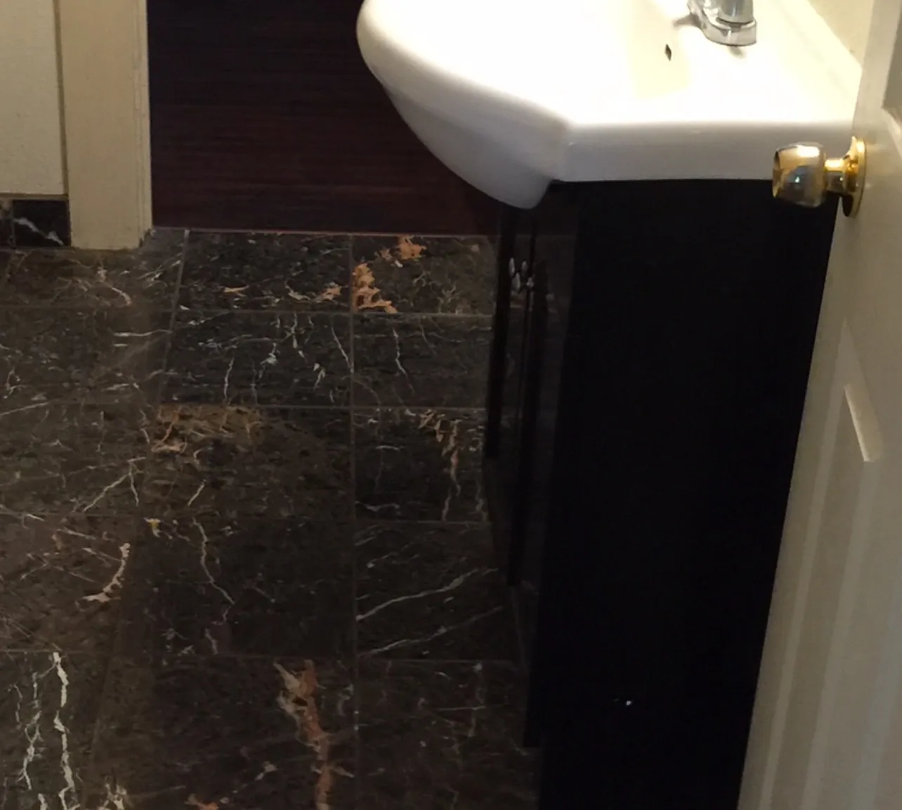 798 N Wilson Ave — Photo 3