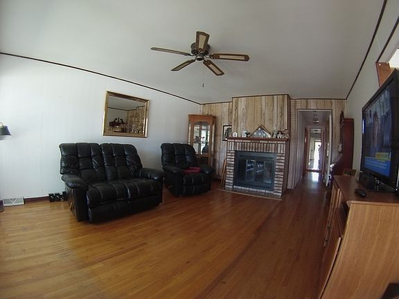 2nd image of 9541 Mansfield Ave
