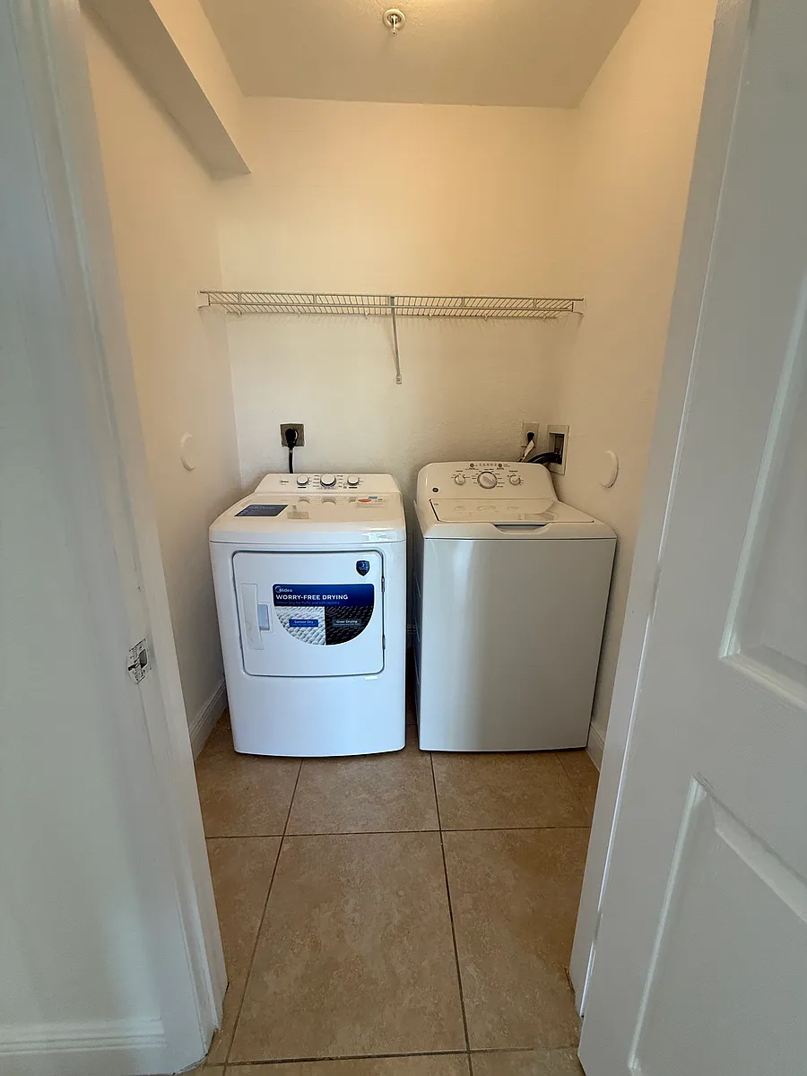 Building Photo - 20810 SW 87th Ave #308