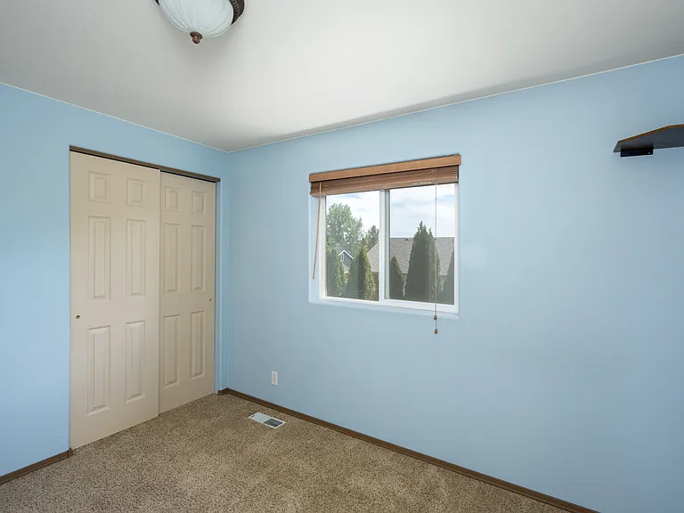 748 NE Mason Rd — Photo 23