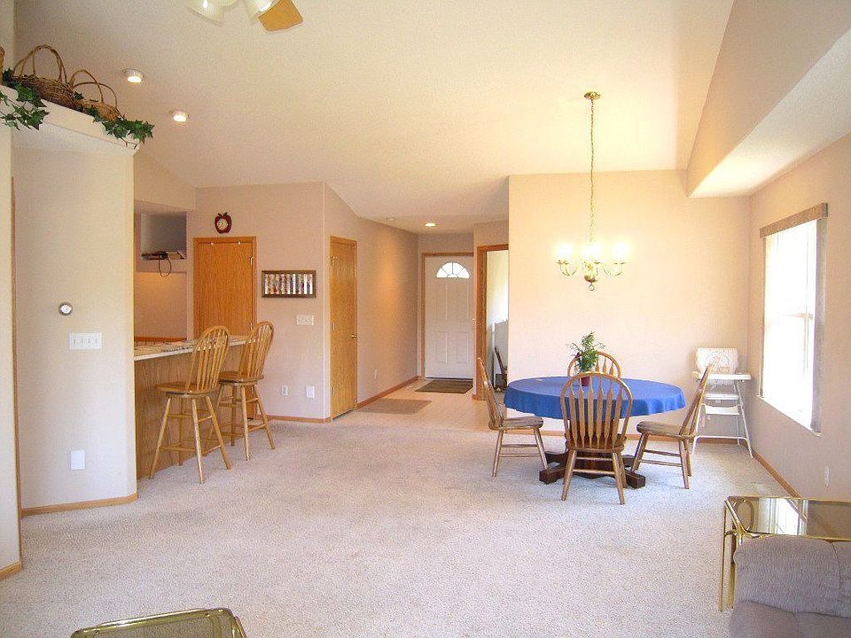 Large Great Room and Dining Area!