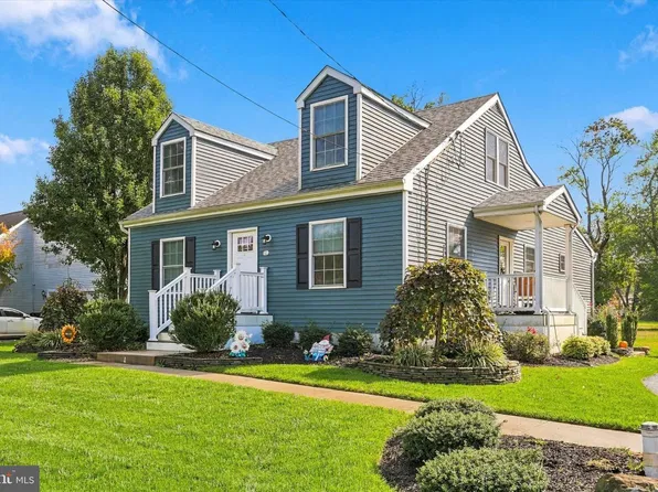 52 Station Ave, Franklinville, NJ 08322