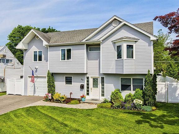 2nd image of 82 Pilgrim Ln