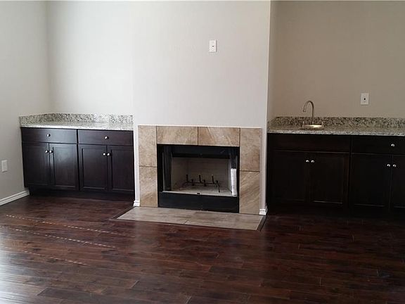 2nd image of 821 Ventura Park