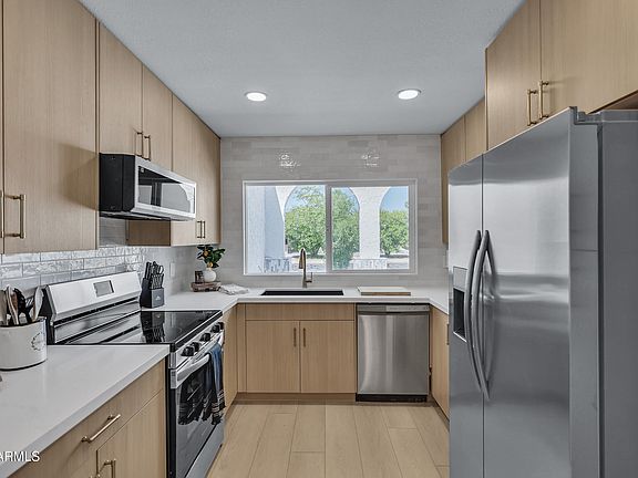 3rd image of 2647 W ONZA Avenue