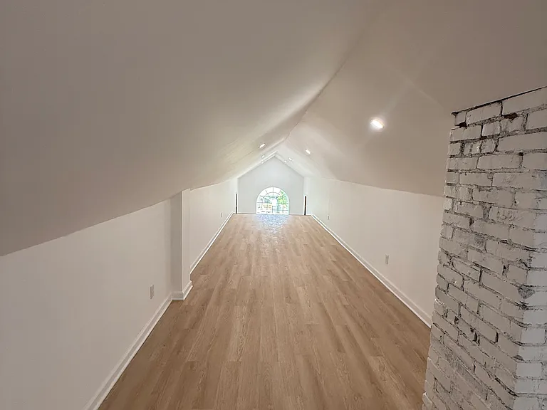 3639 Agnes Ave — Photo 6
