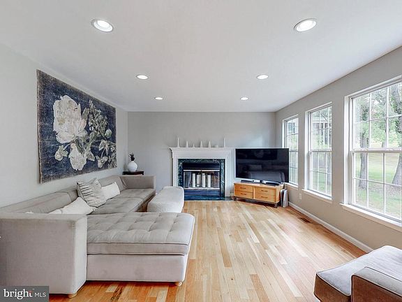 2nd image of 3617 Klein Ave