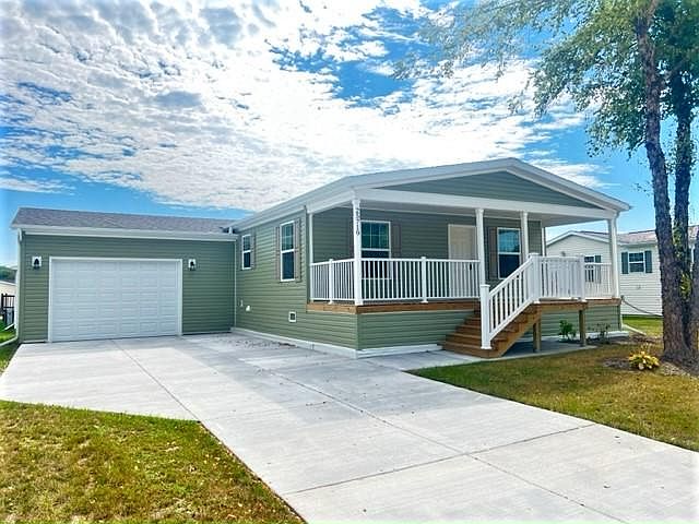 1st image of 25719 Shinnecock Dr