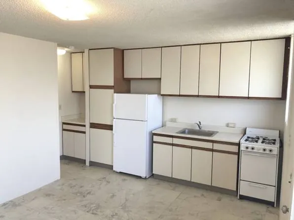 Centrally Located 1-Bedroom Walk-Up Apartment Minutes to Downtown & Queens Hospital, 1454 Pele St #304, Honolulu, HI 96813