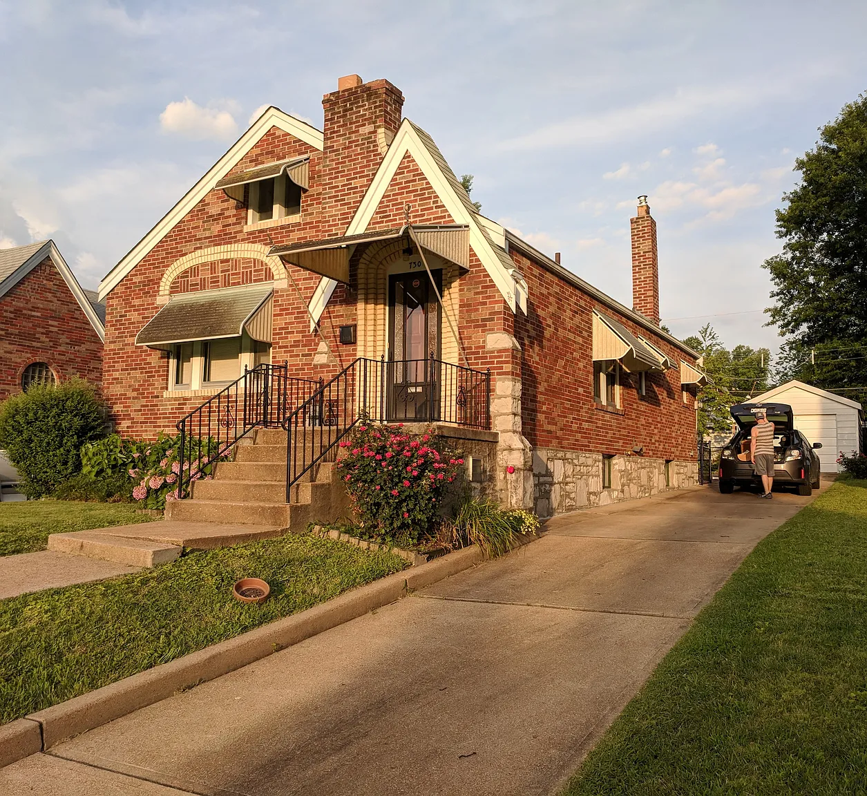 730 Dallas Dr photo 1