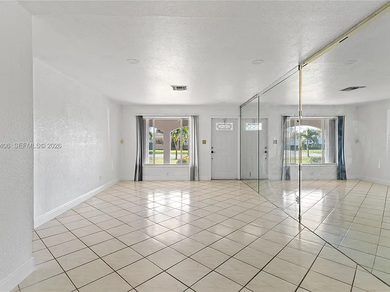 3521 NW 18th Pl — Photo 13