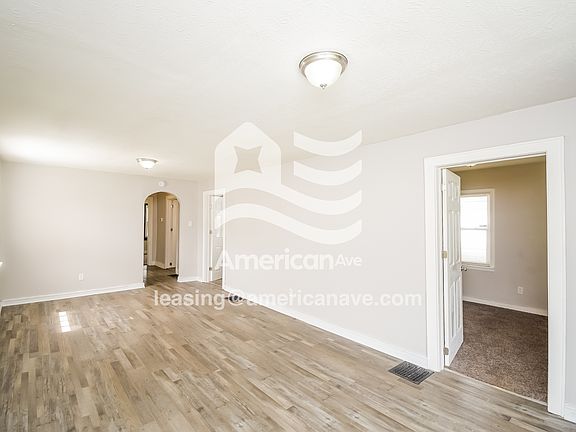 2-Living Room