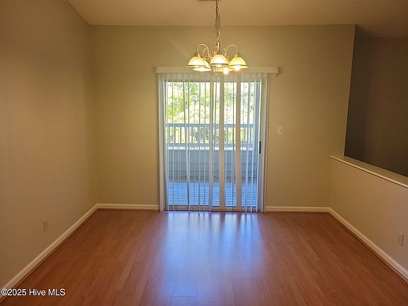 5th image of 103 Breezewood Dr APT F