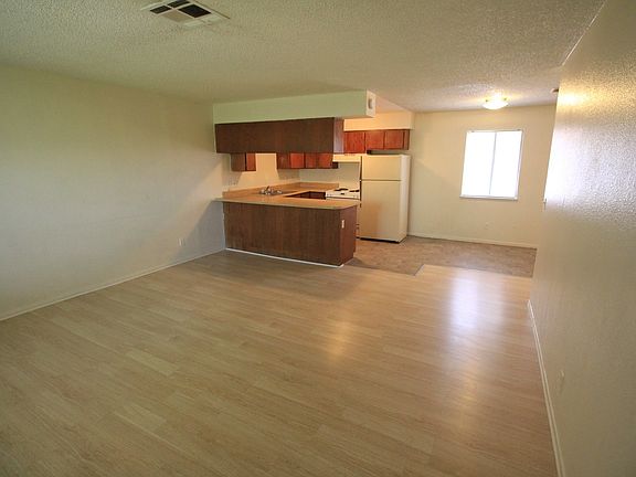 2nd image of 2205 N Jones Blvd APT 3
