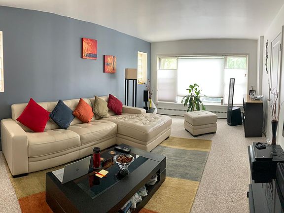 3rd image of 1931 Kenilworth Ave APT 1
