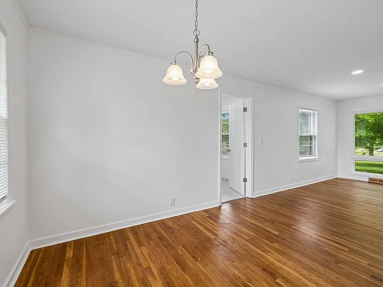 1305 Highway 48 S — Photo 17