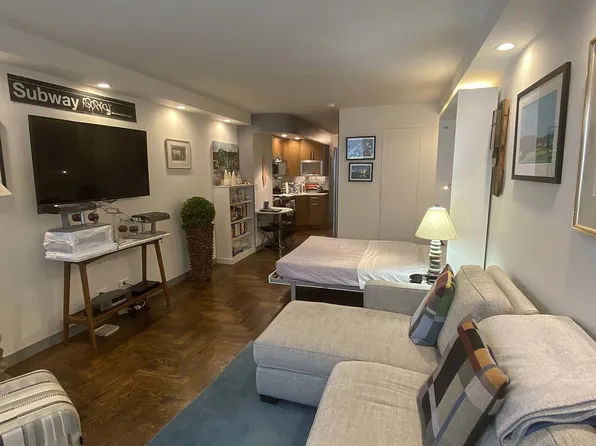 347 W 57th St APT 6E, New York, NY 10019