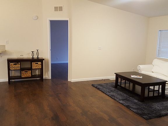 5th image of 5711 100th St NE Unit 40
