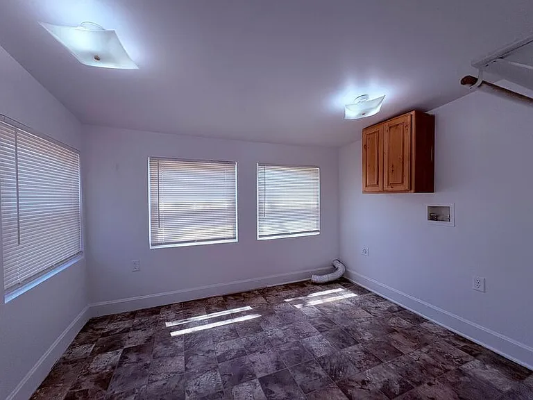 523 W Maple Ave #2-A — Photo 18