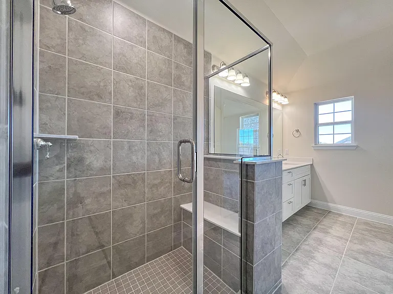 1715 Lisa Ct — Photo 14