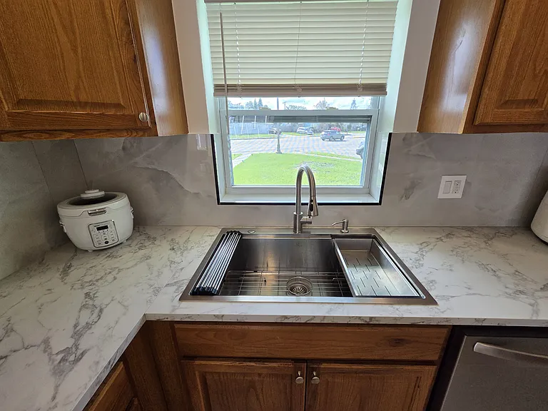 305 SE Airoso Blvd — Photo 15