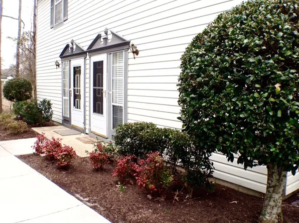 300 Ferdinand Cir, Virginia Beach, VA 23462