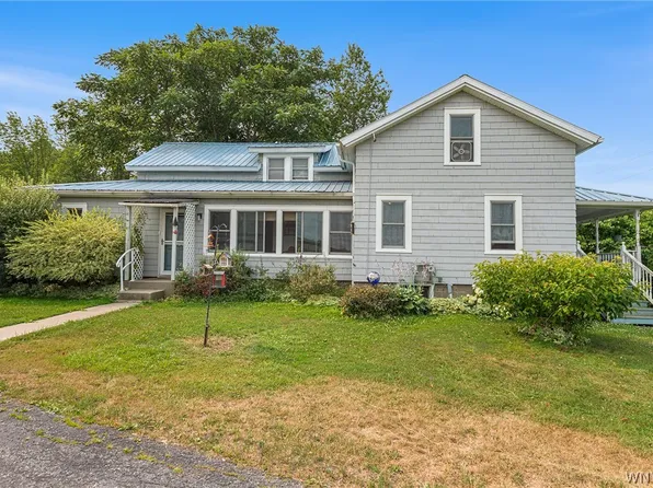5297 Michigan Rd, Arcade, NY 14009