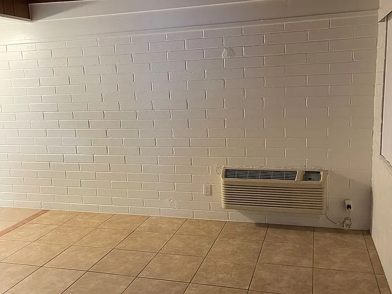 Fontana Court Apartments — Photo 6