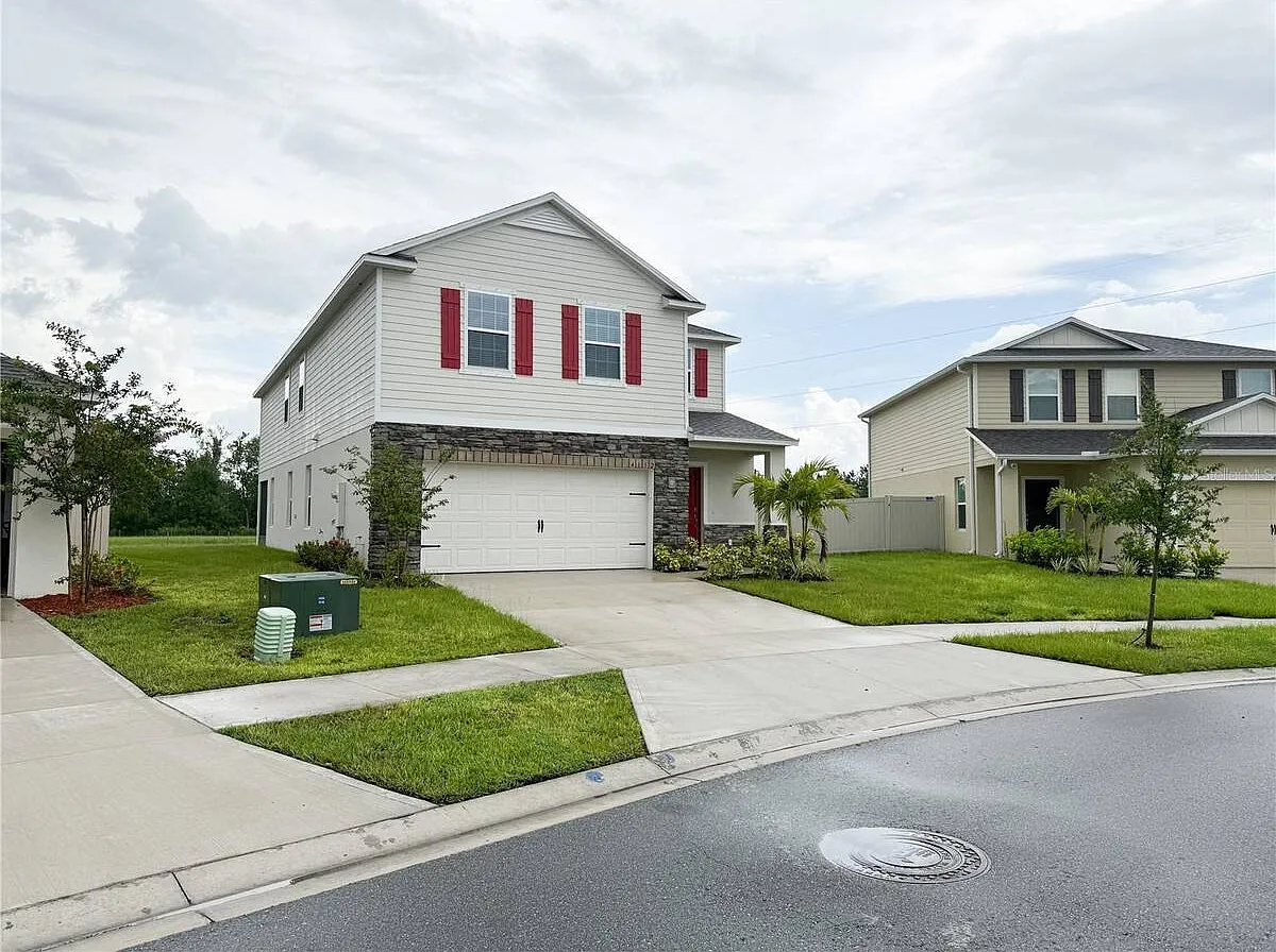 5 bed, 3.5 bath, 3171 sqft, $3,250 — Photo 2