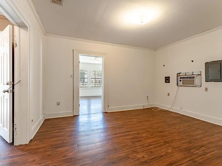 1105 Aime St — Photo 6