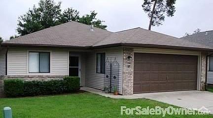 Front of house
						:
						on cul-de-sac