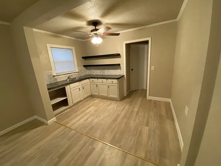 4307 Valview Dr — Photo 4