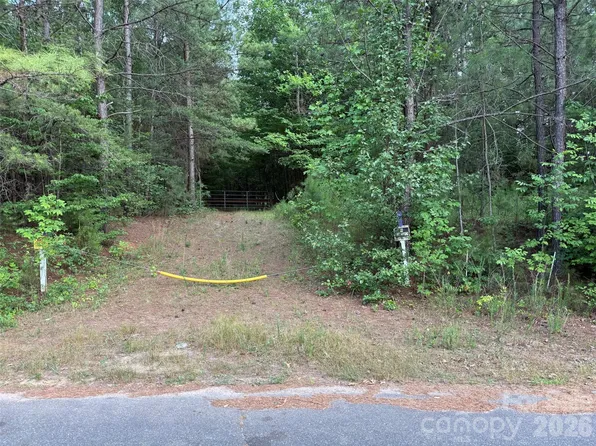 8169 Raccoon Track Dr, Sherrills Ford, NC 28673