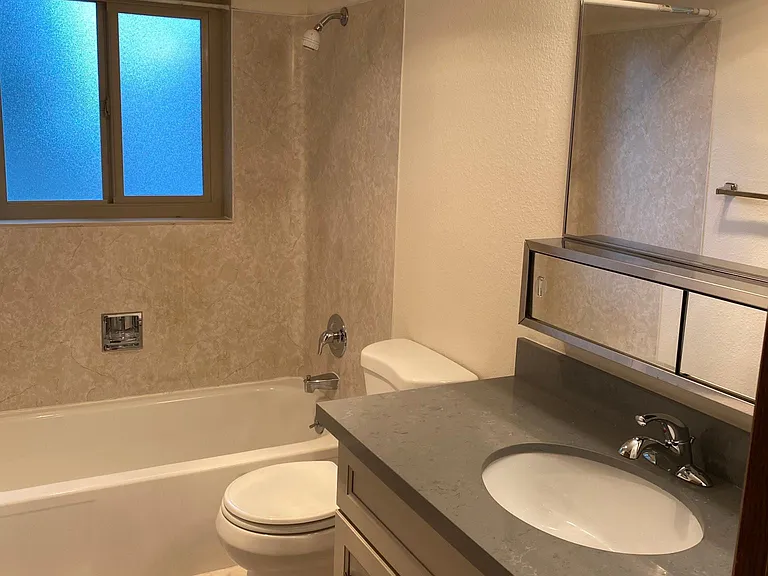 314 N 134th St #100 — Photo 10