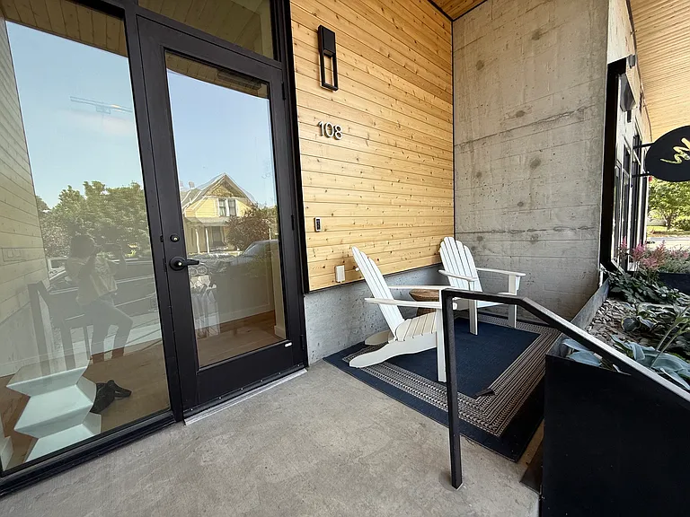 116 N Bozeman Ave #108 — Photo 2