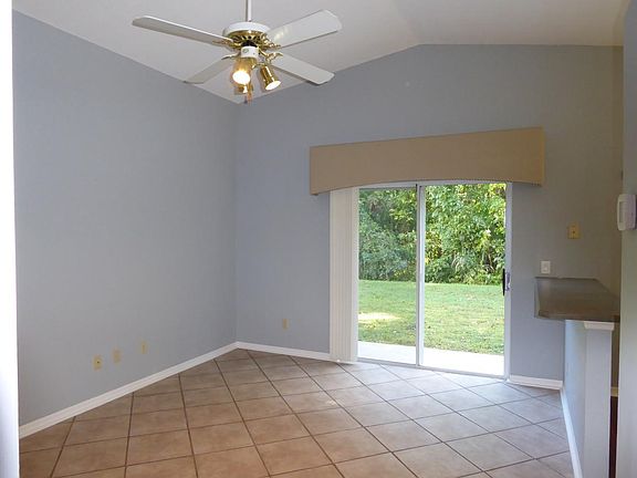 family room/flex space overlooking greenbelt