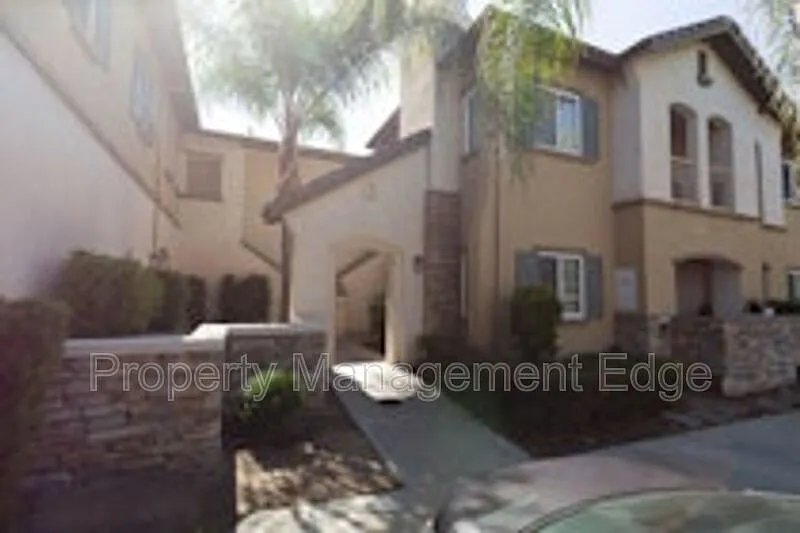 1 bed, 1.0 bath, 787 sqft, $2,100 — Photo 1
