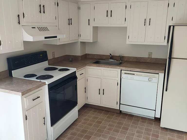 4 Country Meadow Ln — Photo 5