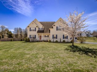 46 Winchester Ave, Hackettstown, NJ 07840